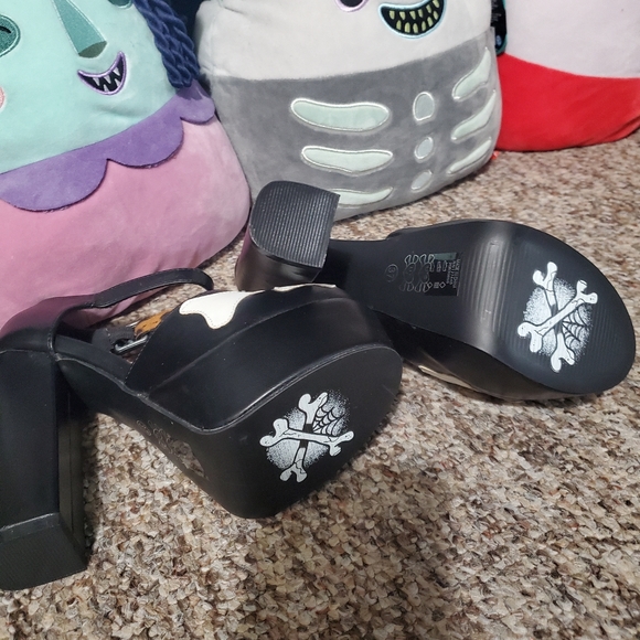 Iron fist bone pumps - Picture 6 of 6